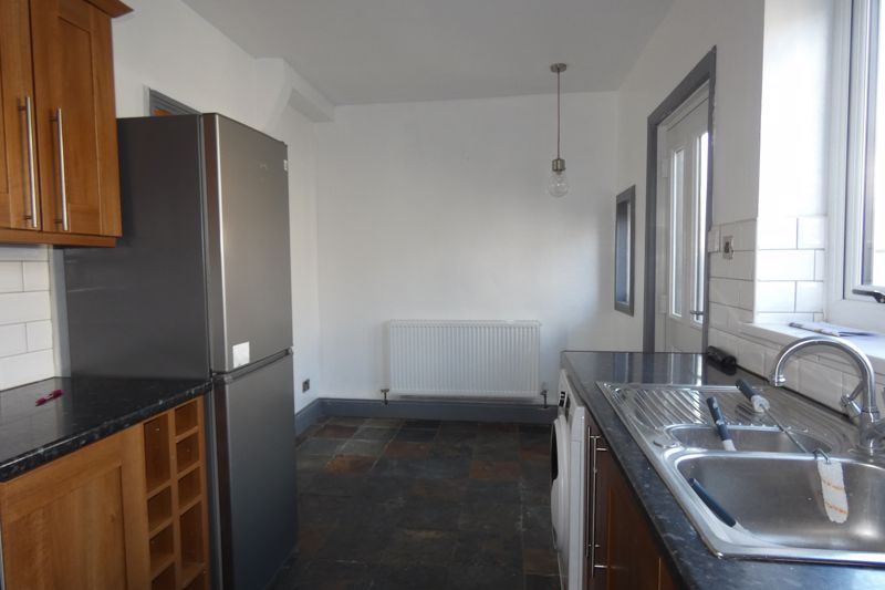 Kitchen/Breakfast- click for photo gallery